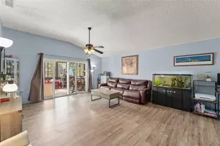 25424 Divot Dr, Sorrento, FL 32776 - Photo 14