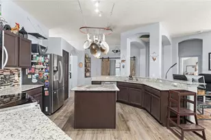 25424 Divot Dr, Sorrento, FL 32776 - Photo 10