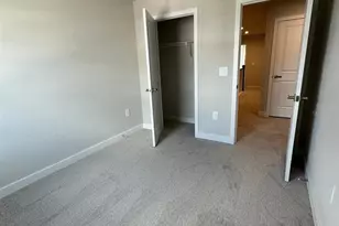 12442 Amber Creek Circle, Lakewood Ranch, FL 34211 - Photo 10