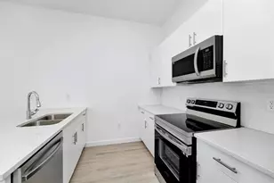 665 Trikomo Dr, Davenport, FL 33896 - Photo 8