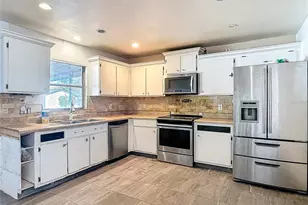 9737 Heatherwood Ct, Orlando, FL 32825 - Photo 8