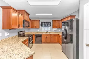 4510 Barbuda Dr, Tavares, FL 32778 - Photo 4