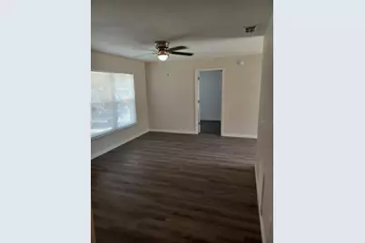 306 W Primrose Lane, Lady Lake, FL 32159 - Photo 8