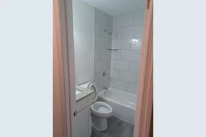 306 W Primrose Lane, Lady Lake, FL 32159 - Photo 6