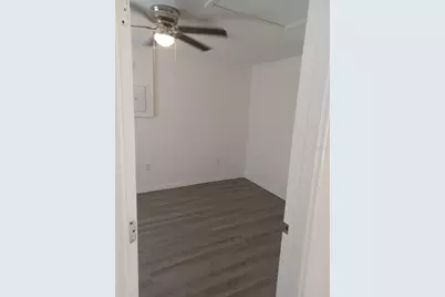 306 W Primrose Lane, Lady Lake, FL 32159 - Photo 10