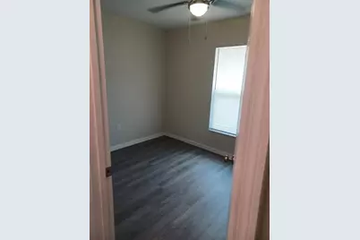 306 W Primrose Lane, Lady Lake, FL 32159 - Photo 2