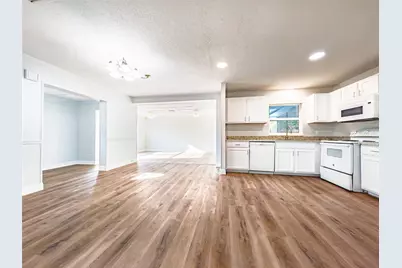 830 N Sunset Drive, Mount Dora, FL 32757 - Photo 4