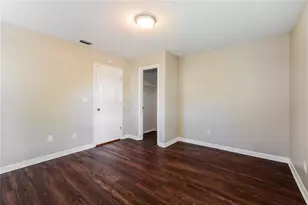 605 Dorothy Cir, Eustis, FL 32726 - Photo 10