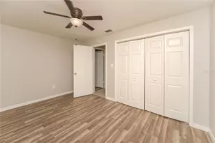 2229 Flaming Arrow Dr, Lakeland, FL 33813 - Photo 10