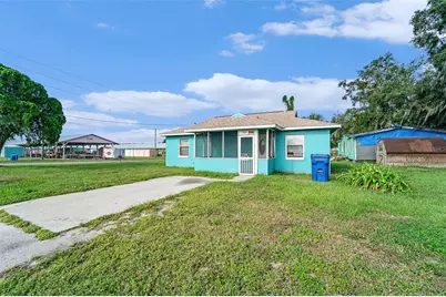 624 NW 3rd Avenue, Webster, FL 33597 - Photo 2