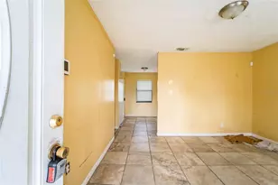 624 NW 3rd Ave, Webster, FL 33597 - Photo 4