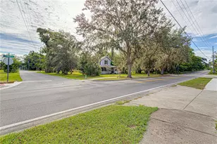 610 S Highland St, Mount Dora, FL 32757 - Photo 1