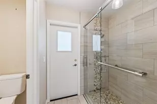 1000 N Lake Claire Cir, Oviedo, FL 32765 - Photo 26