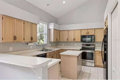 1000 N Lake Claire Circle, Oviedo, FL 32765 - Photo 12