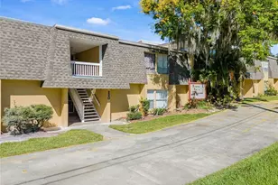 220 E Desoto St, Clermont, FL 34711 - Photo 2