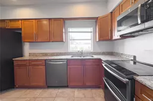 901 S Solandra Dr, Orlando, FL 32807 - Photo 10
