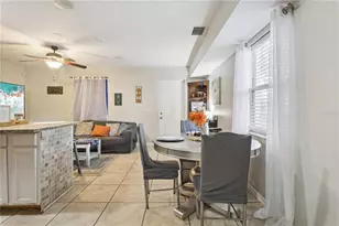 1074 Park Central Cir, Groveland, FL 34736 - Photo 6