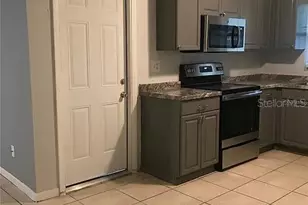 1645 39th St S, Saint Petersburg, FL 33711 - Photo 4