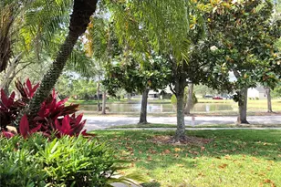 13568 Dornoch Dr, Orlando, FL 32828 - Photo 2