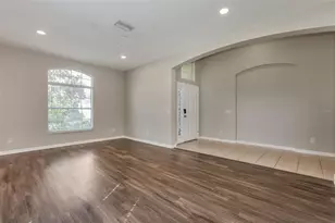 650 Chesney Dr, Valrico, FL 33594 - Photo 4