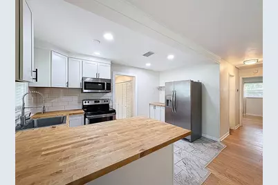 1121 49th Ave N, Saint Petersburg, FL 33703 - Photo 8