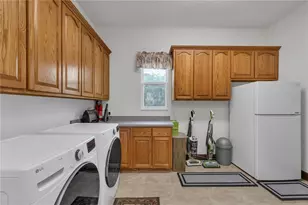 6027 Lake Lizzie Dr, Saint Cloud, FL 34771 - Photo 16