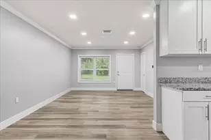 5804 Wolf Rd, Orlando, FL 32808 - Photo 10