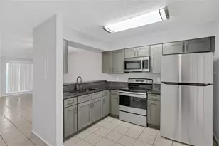 2801 Willow Run, Orlando, FL 32808 - Photo 2