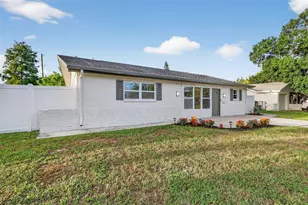 196 74th Ave NE, Saint Petersburg, FL 33702 - Photo 2