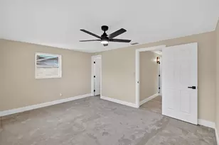 196 74th Ave NE, Saint Petersburg, FL 33702 - Photo 12