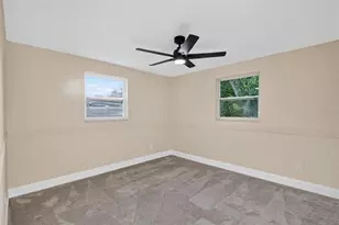 196 74th Ave NE, Saint Petersburg, FL 33702 - Photo 20