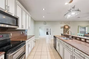 817 Kamchatka Ct, Apopka, FL 32712 - Photo 6