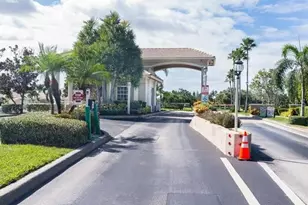 628 NW Stanford Ln, Port Saint Lucie, FL 34983 - Photo 2