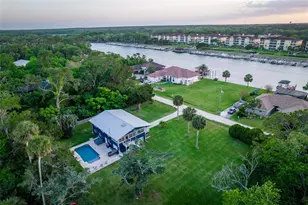 7 Valencia St, Palm Coast, FL 32137 - Photo 2