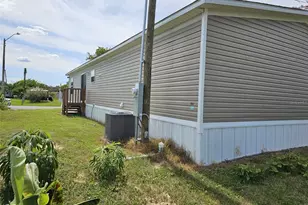2827 Newcombe Ln, Kissimmee, FL 34741 - Photo 18