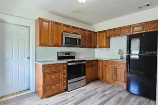 1718 Guinyard Way, Orlando, FL 32805 - Photo 6