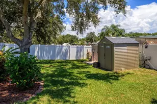 13500 Biscayne Dr, Grand Island, FL 32735 - Photo 28