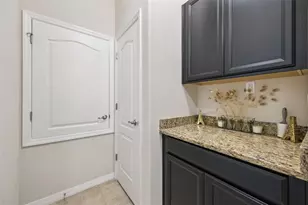 653 E Victoria Trails Blvd, Deland, FL 32724 - Photo 12