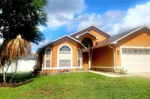 2483 Shelby Cir, Kissimmee, FL 34743 - Photo 4
