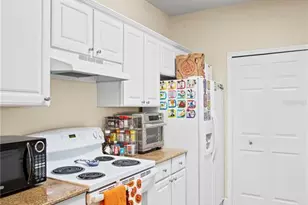 200 Southern Pecan Cir, Winter Garden, FL 34787 - Photo 16