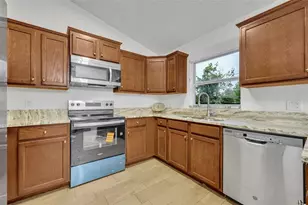 941 Wilmington Dr, Deltona, FL 32725 - Photo 14