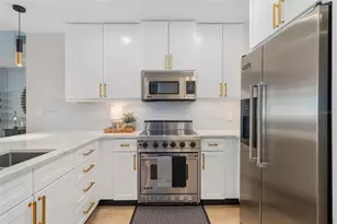 101 S Eola Dr, Orlando, FL 32801 - Photo 6