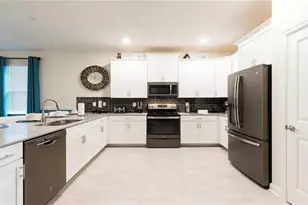 1592 Maidstone Ct, Davenport, FL 33896 - Photo 6