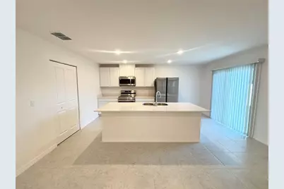 312 Alegriano Court, Kissimmee, FL 34758 - Photo 4