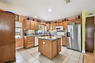 87 Lone Star St, Umatilla, FL 32784 - Photo 12