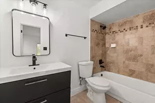 2096 E Parkton Dr, Deltona, FL 32725 - Photo 14