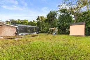 2096 E Parkton Dr, Deltona, FL 32725 - Photo 26