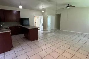 844 E Flag Ln, Kissimmee, FL 34759 - Photo 4