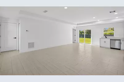 884 Chemstrand Street E, Lehigh Acres, FL 33974 - Photo 6