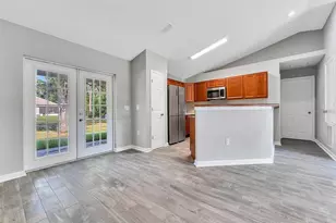 2008 Central Pkwy, Deland, FL 32724 - Photo 12